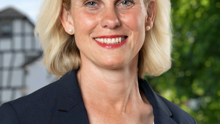 Stephanie Knebel